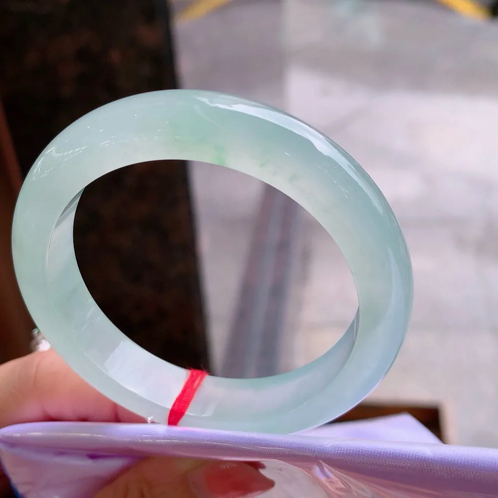 正圈冰玻绿 无瑕 尺寸:53.7/11.4/8.1 荧光闪闪🥰🥰