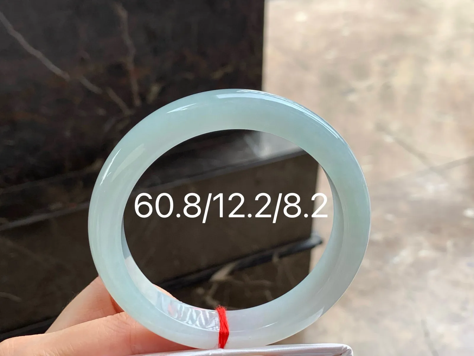 大圈手镯
水润清爽 60.8/12.2/8.2mm