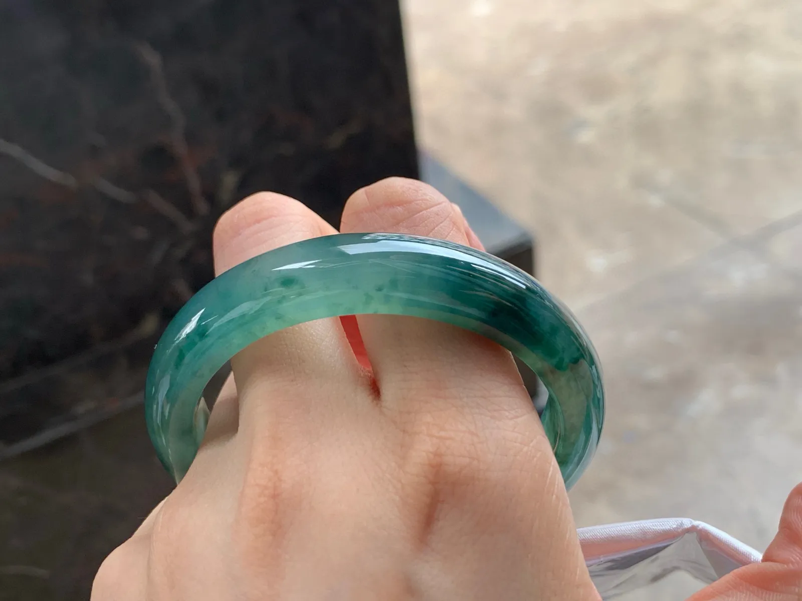 冰飘花手镯
种好55/12/8.3mm