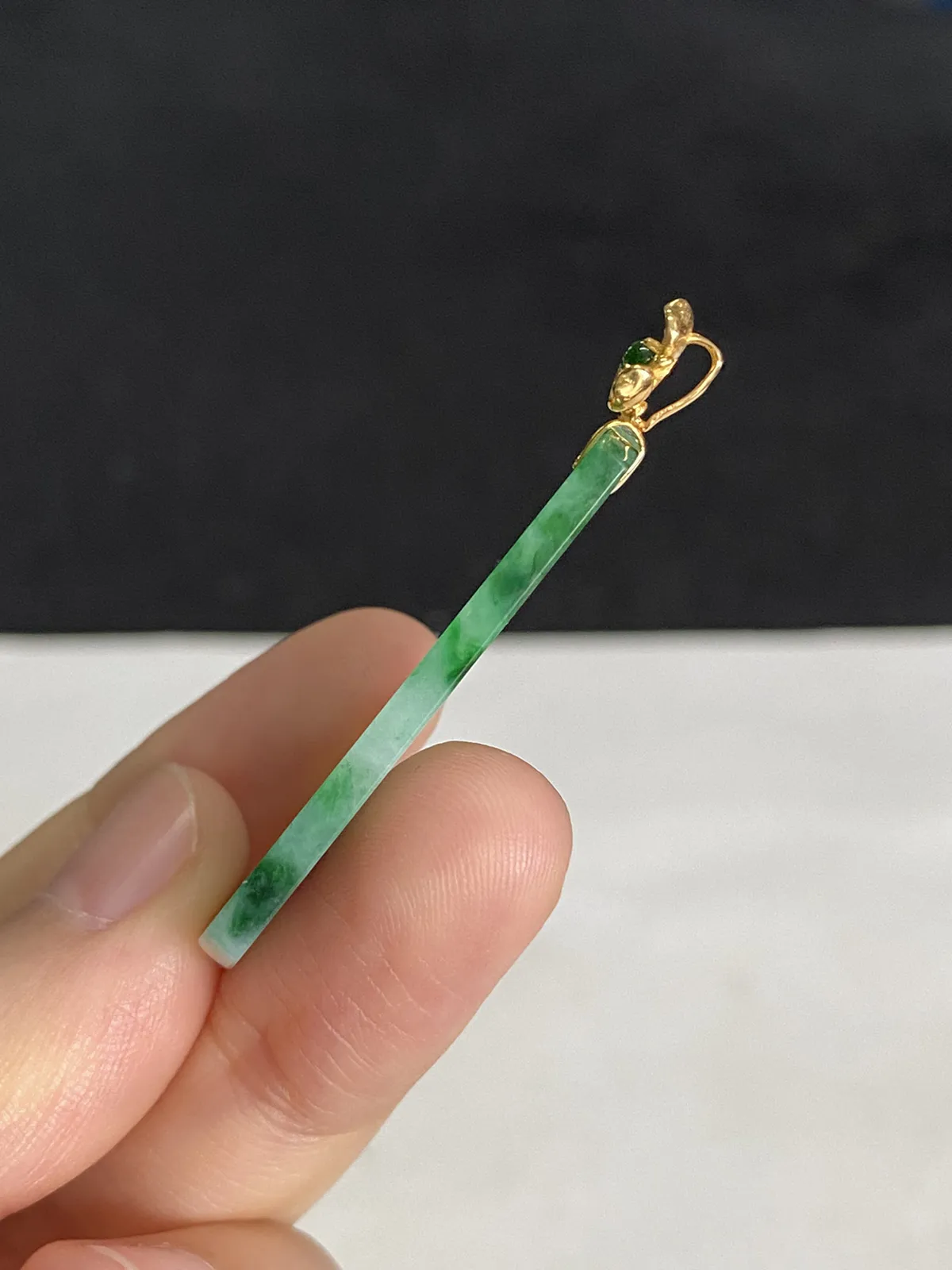 翡翠无事牌，印记：G18K,伴钻石