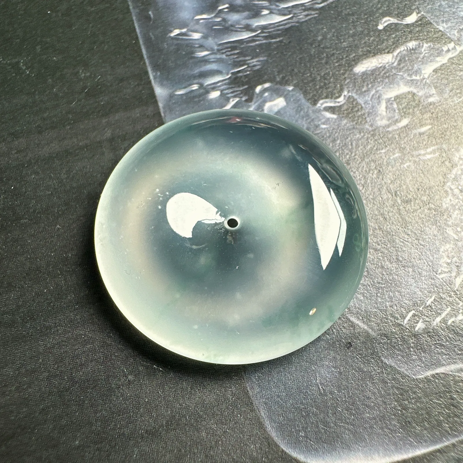 【行家货】玻璃种飘花平安扣，晶莹剔透，荧光强烈，尺寸够大，比例好。