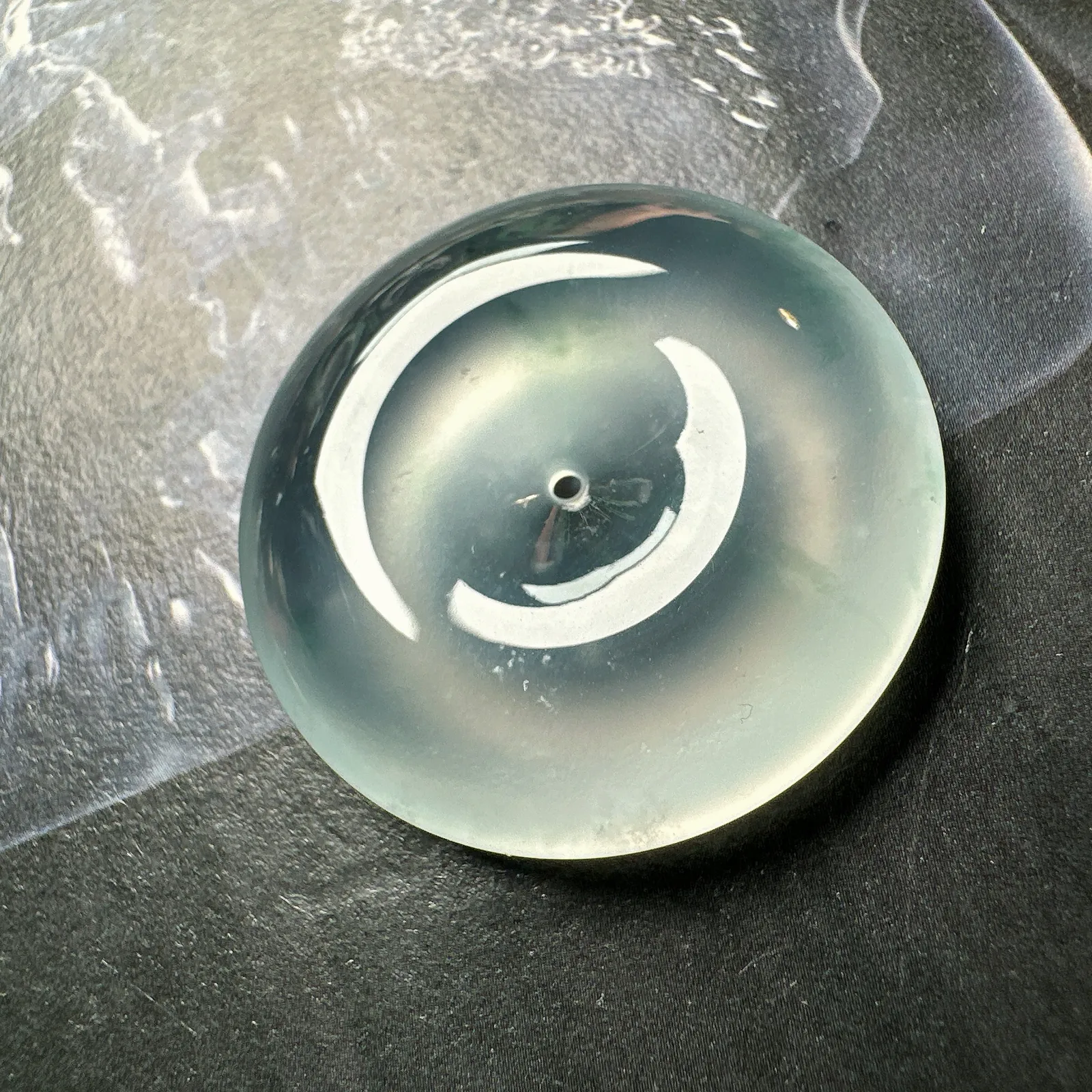 【行家货】玻璃种飘花平安扣，晶莹剔透，荧光强烈，尺寸够大，比例好。