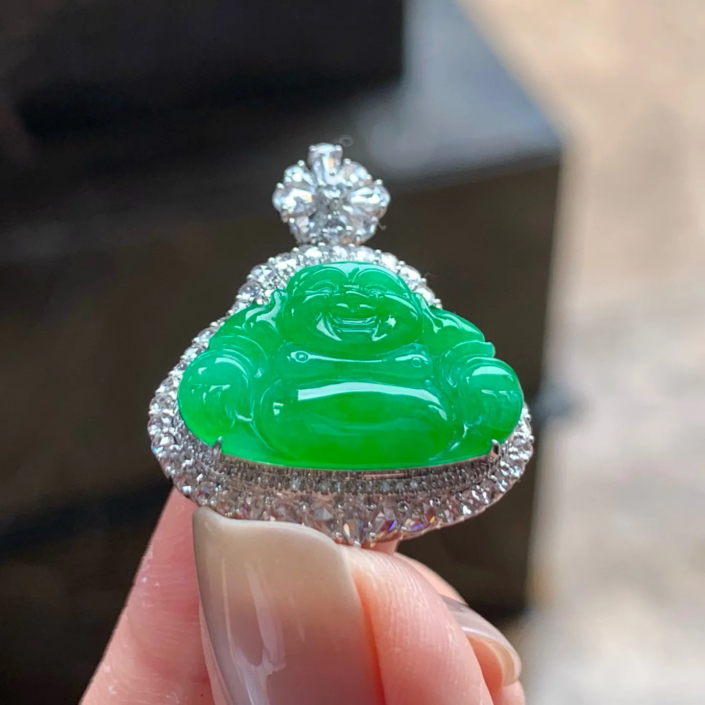 冰阳绿坐佛
水润 真金镶嵌