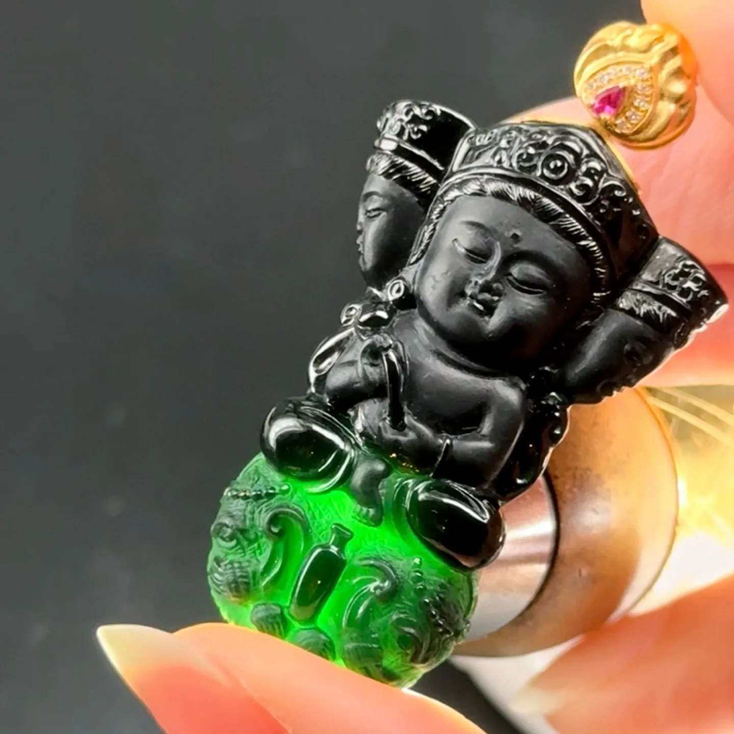 精品18k叩头墨翠降魔杵 种好色正 黑度极好 打灯通透 油性十足 尺寸46.5
