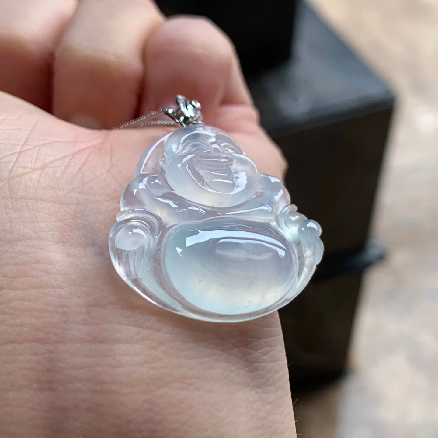 冰种坐佛
种好 金扣