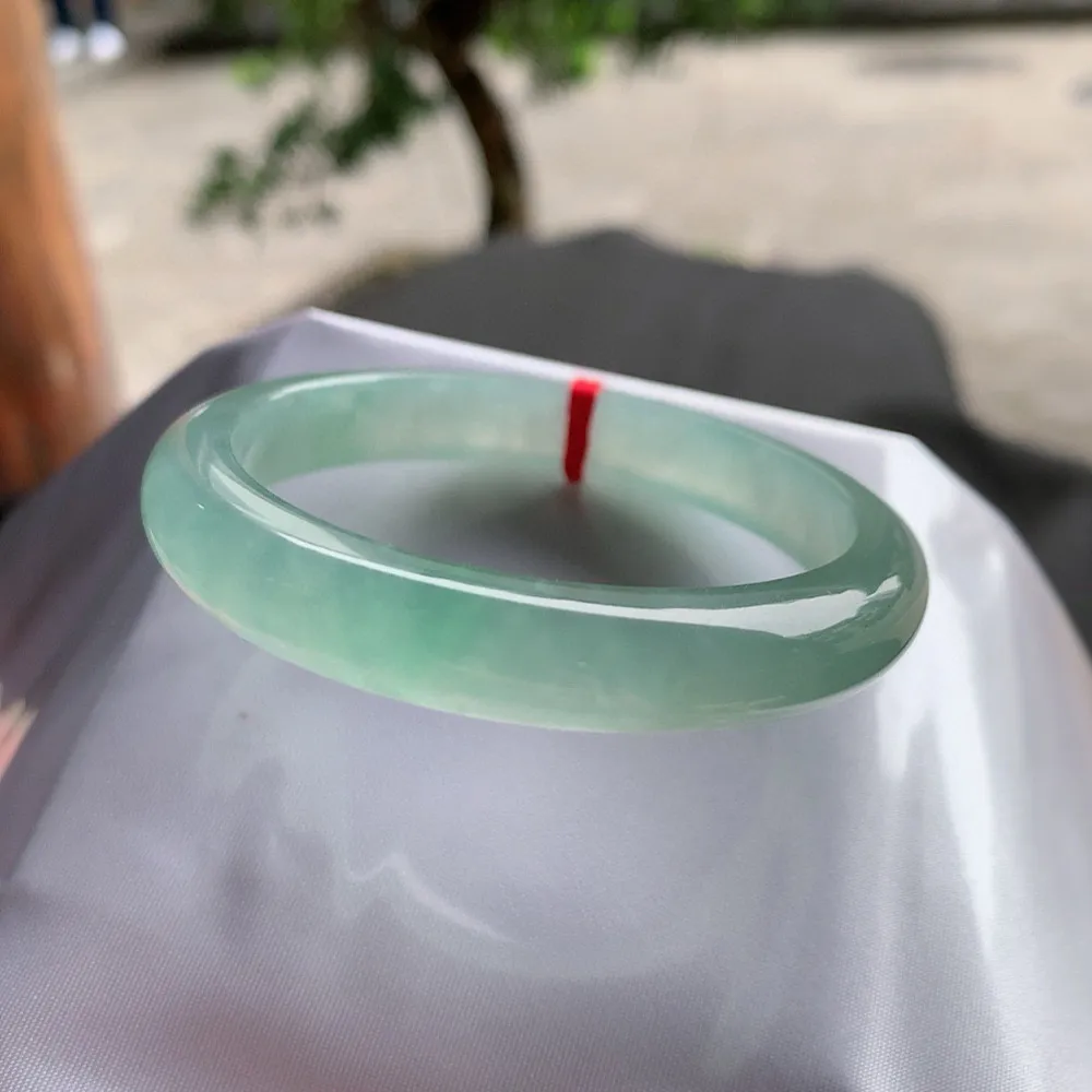正圈冰玻甜绿 无瑕 尺寸:53.9/9.7/7.4 起刚光