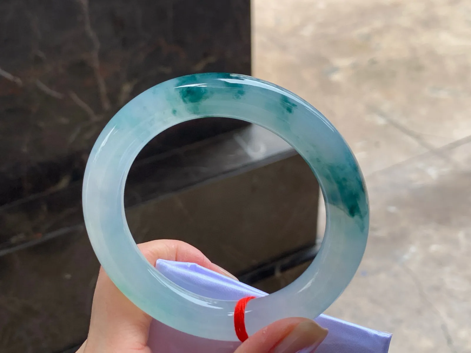 冰种飘花福镯
种好水足 58/11.8mm