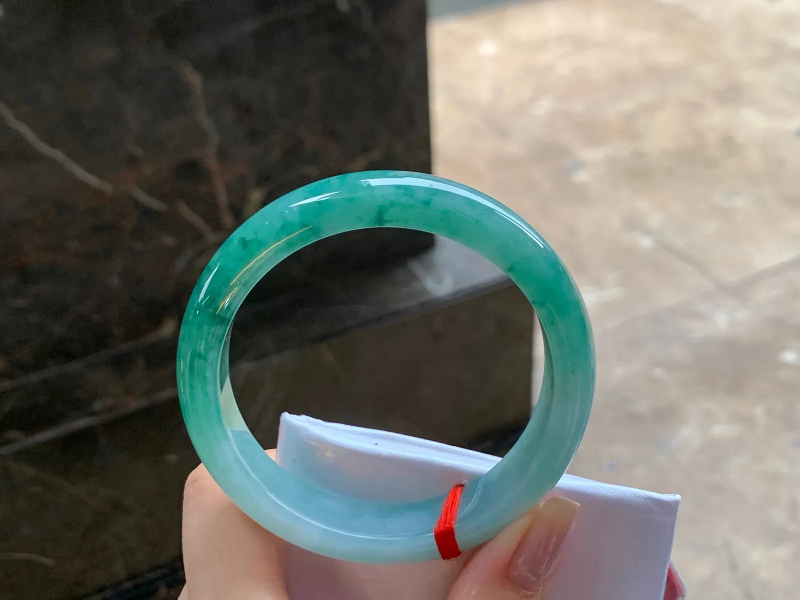 飘花手镯
细腻清爽 56.5/12.5/8mm