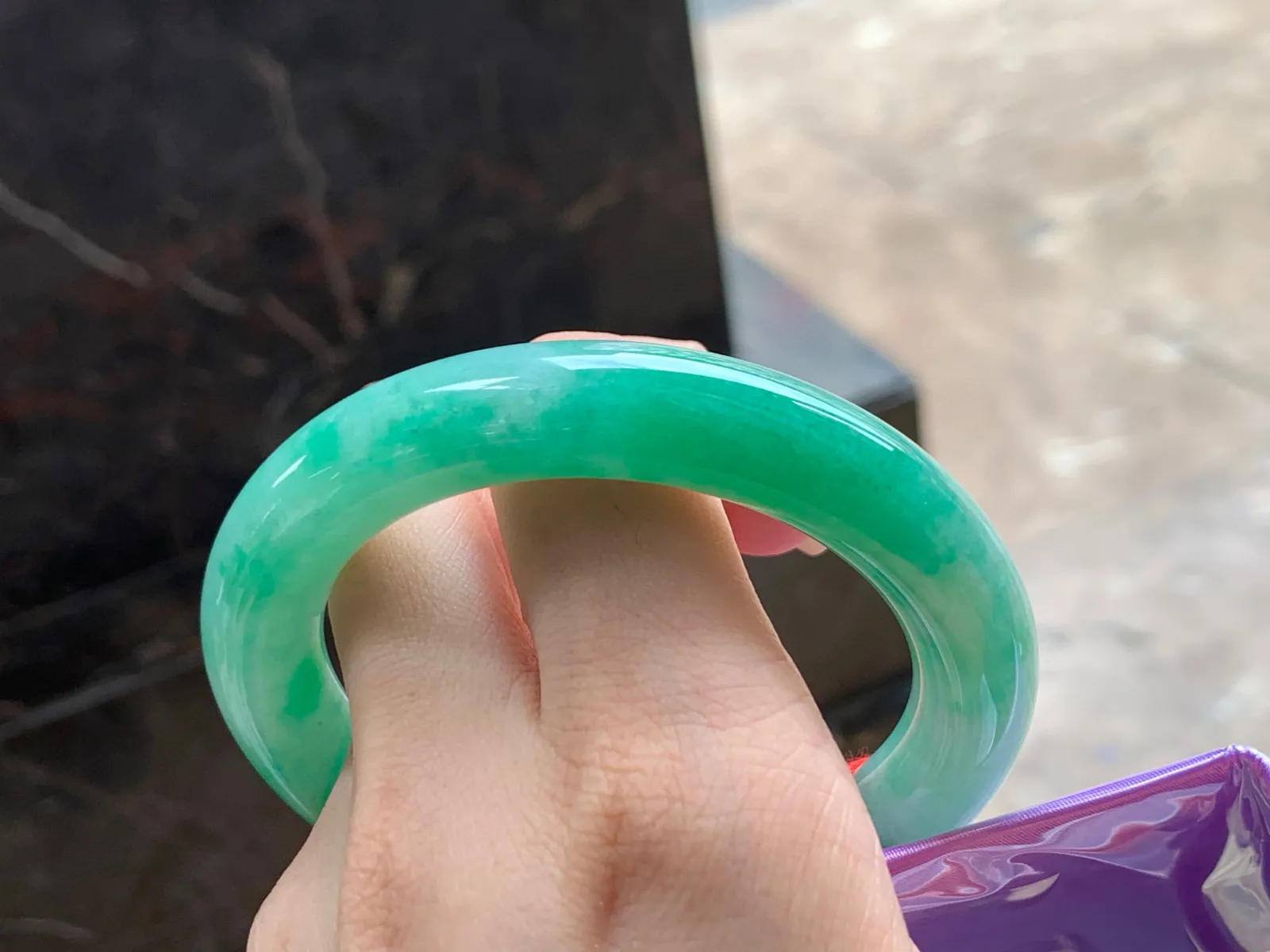 豆绿福镯
干净清爽 56.7/11.7/11.2mm