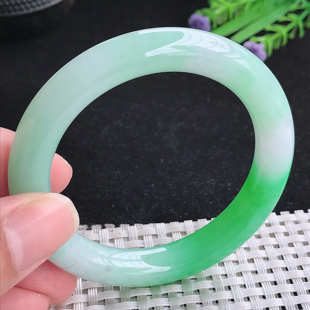 自然光51.5/9.8/9.5老坑精美冰胶飘阳绿圆条手镯小圈口玉镯平安镯