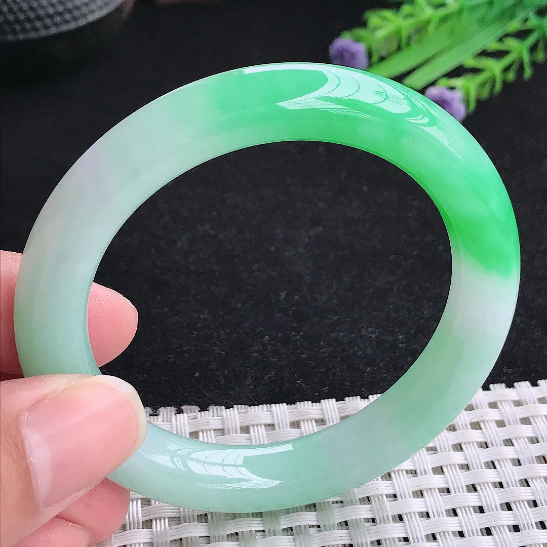 自然光51.5/9.8/9.5老坑精美冰胶飘阳绿圆条手镯小圈口玉镯平安镯