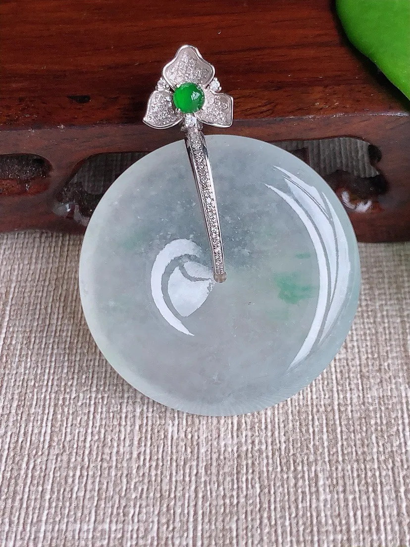 a货翡翠老坑冰种18K金伴钻镶嵌飘花大平安扣吊坠  尺寸46.2×35.4×5.7mm 重量17.10g 0711