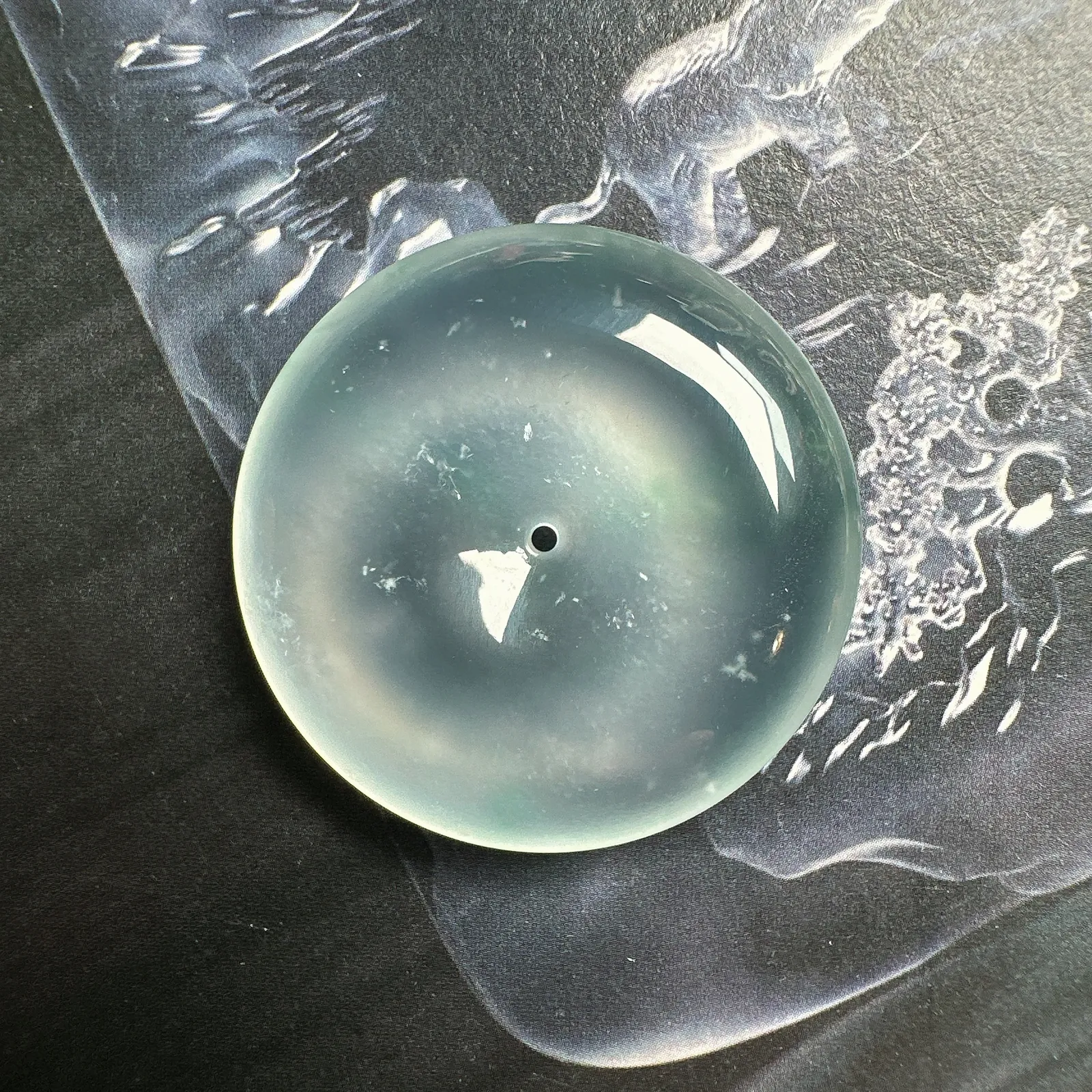 【行家货】玻璃种飘花平安扣，晶莹剔透，荧光强烈，尺寸够大，比例好。