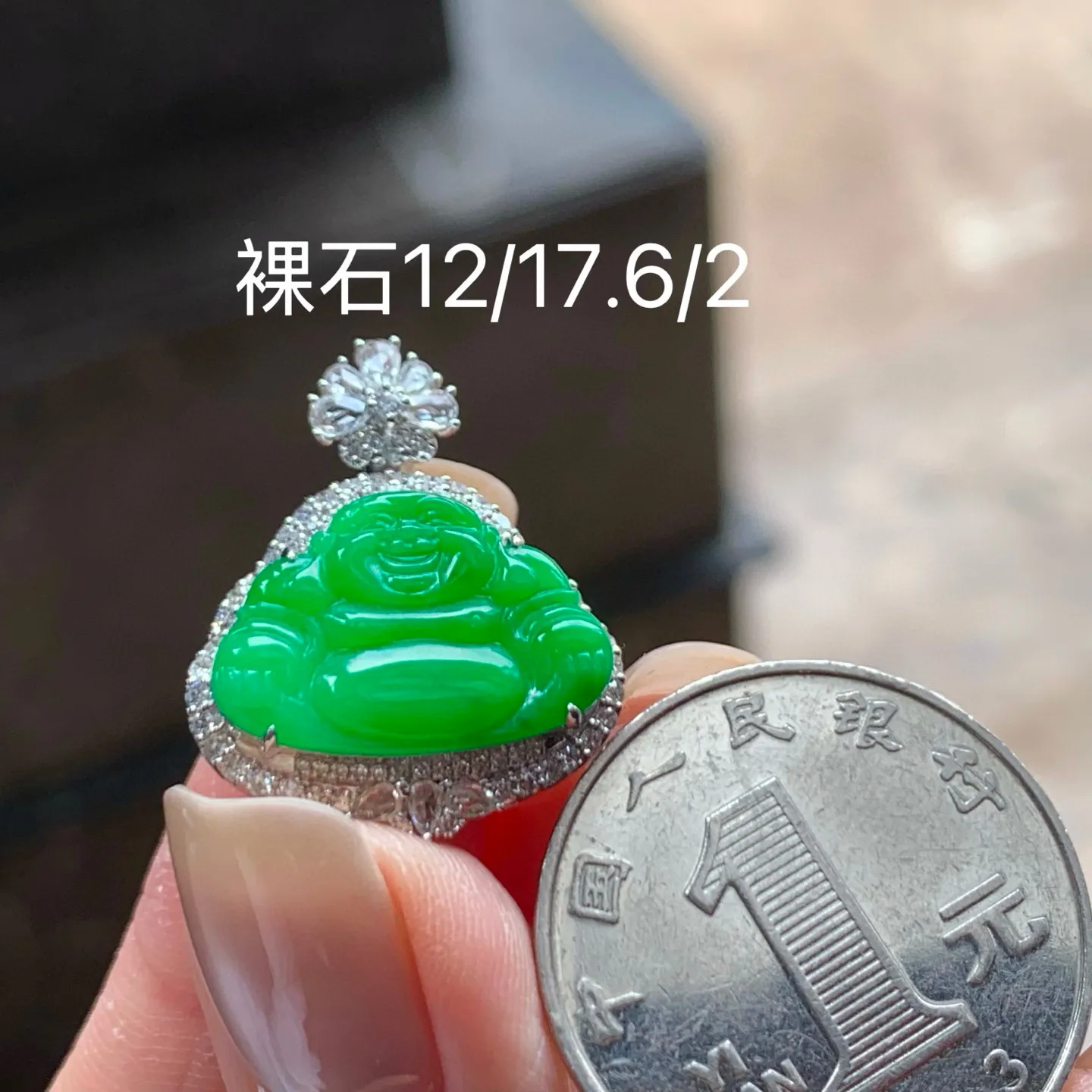 阳绿坐佛
真金镶嵌 精致
