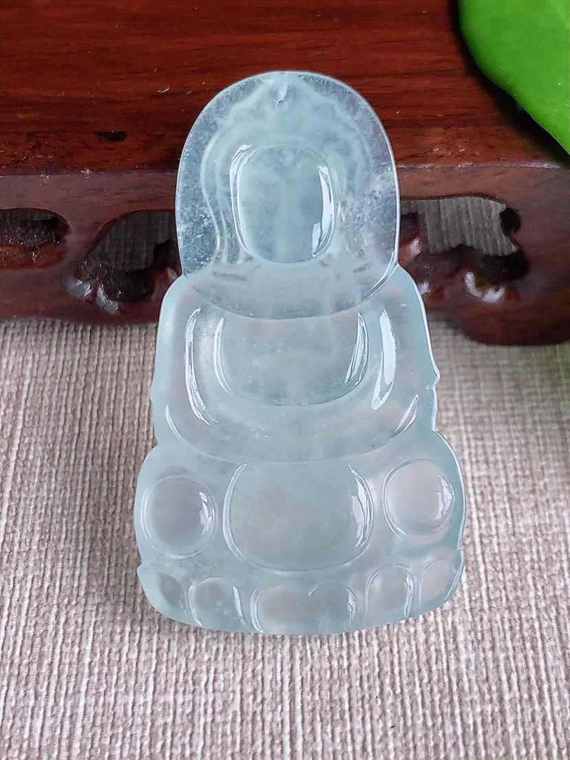 a货翡翠老坑高冰种白月光正装观音吊坠 尺寸50.5×29.2×5mm 重量14.23g 0711