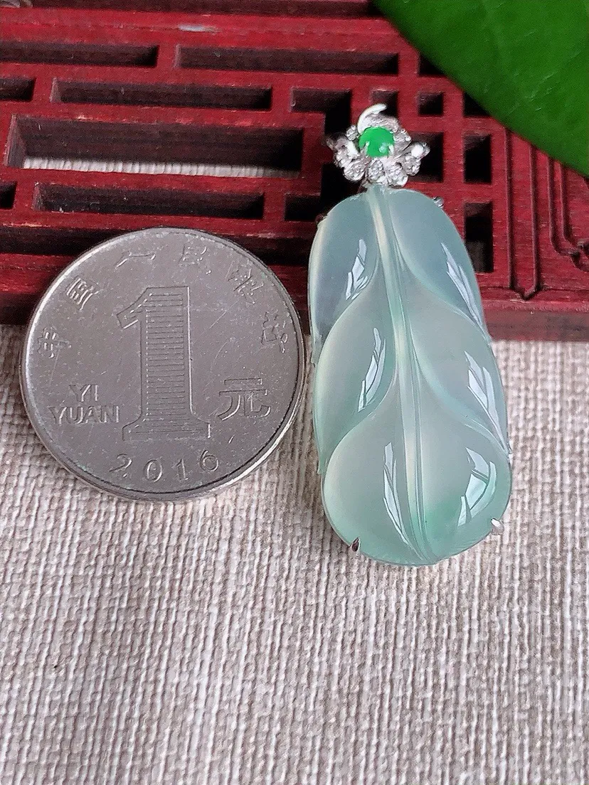 a货翡翠老坑冰种18K金伴钻镶嵌晴水叶子金枝玉叶吊坠 尺寸42.8×33.3×16×6.5mm 重量7.40g 0711