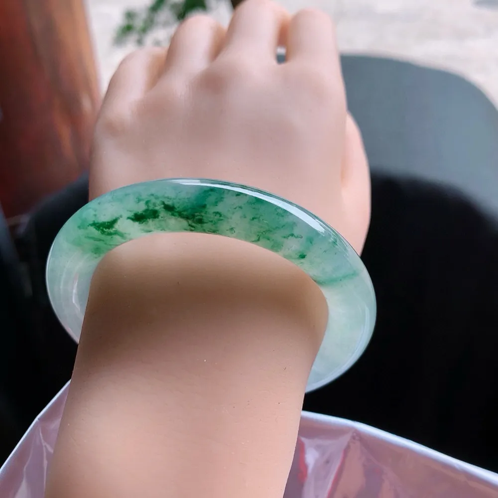 圆条冰玻飘花 无瑕 尺寸:57.6/11.2/10.7 胶感十足
