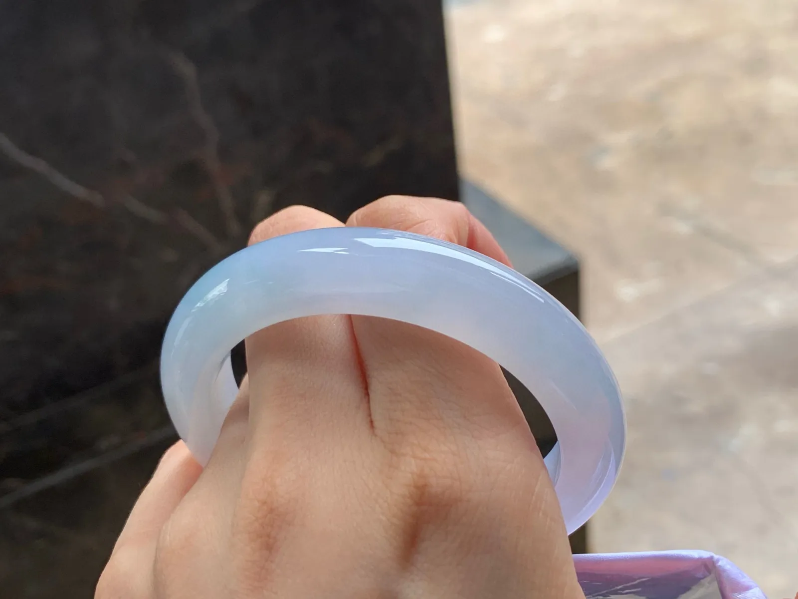 冰淡春手镯
水润55/12/9.3mm