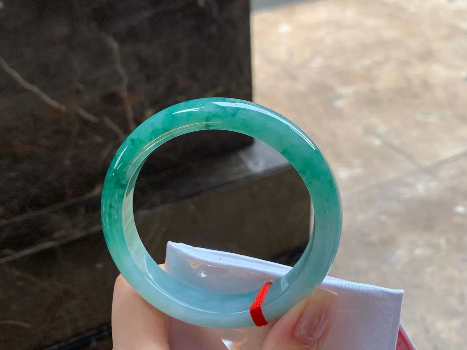 飘花手镯
细腻清爽 56.5/12.5/8mm