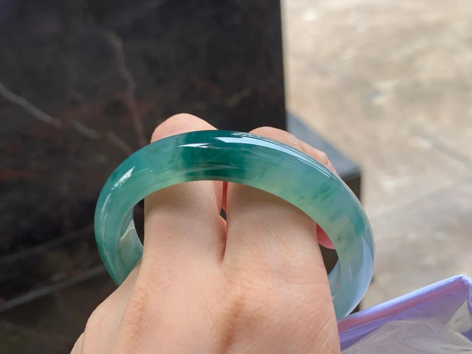 飘花手镯
种好水润 51.5/11.8/7.5mm