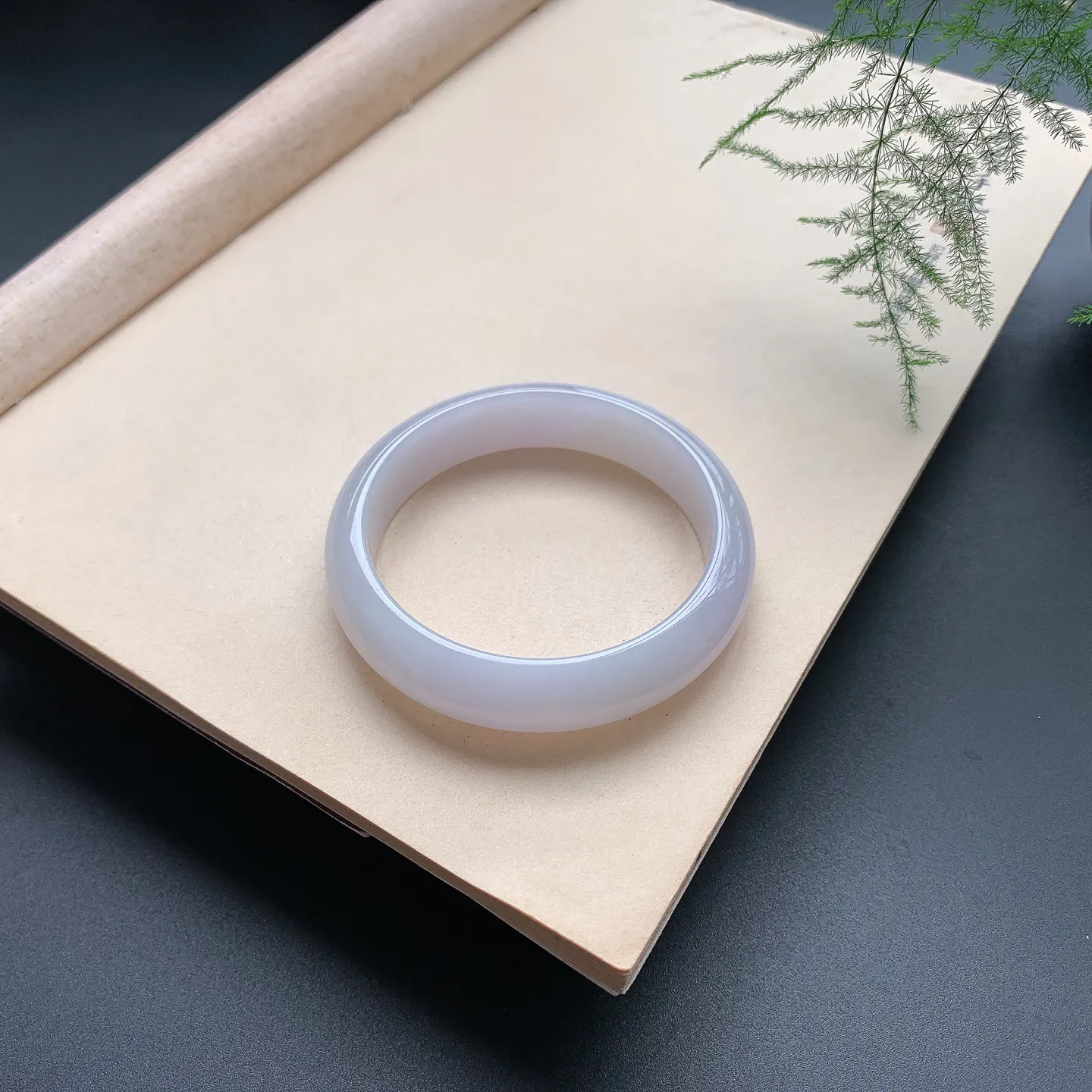 细糯紫正圈手镯 尺寸：58.2-14.8-7.8，无纹裂，细腻光滑，清爽干净，
