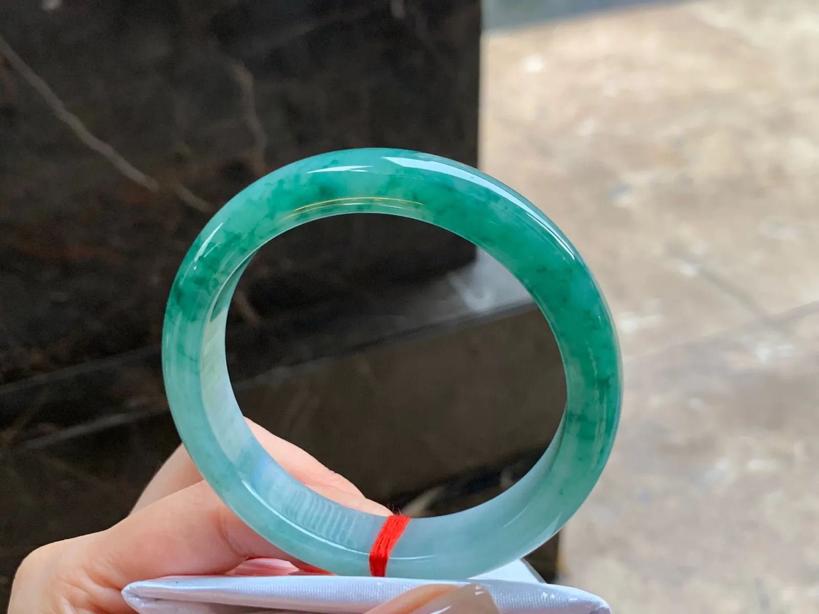 飘花手镯
细腻清爽 56.5/12.5/8mm