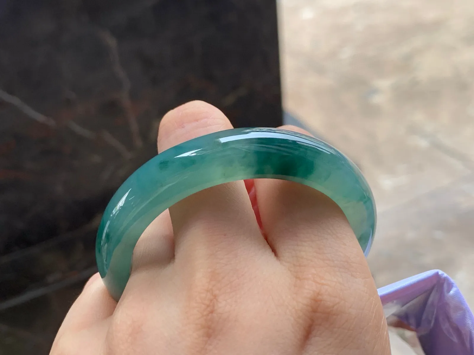 飘花手镯
种好水润 51.5/11.8/7.5mm