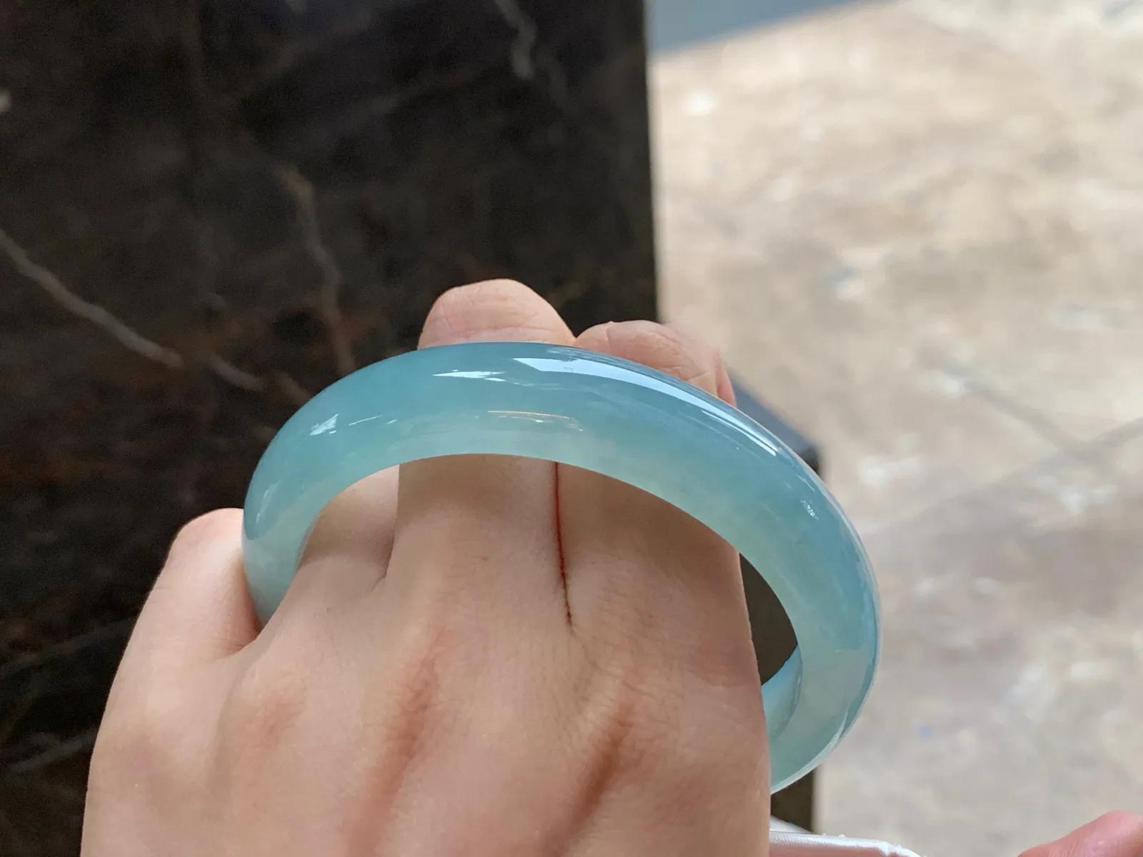 冰晴大圈手镯
种好60/13.2/8.4mm