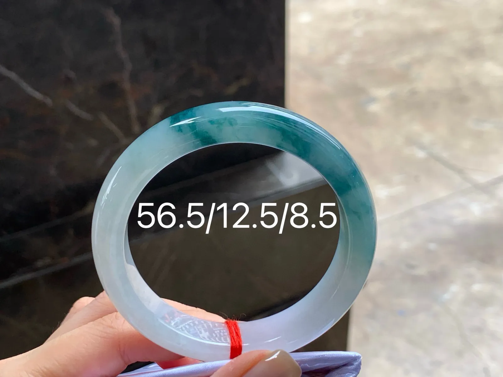 飘花手镯
干净清爽 56.5/12.5/8.5mm