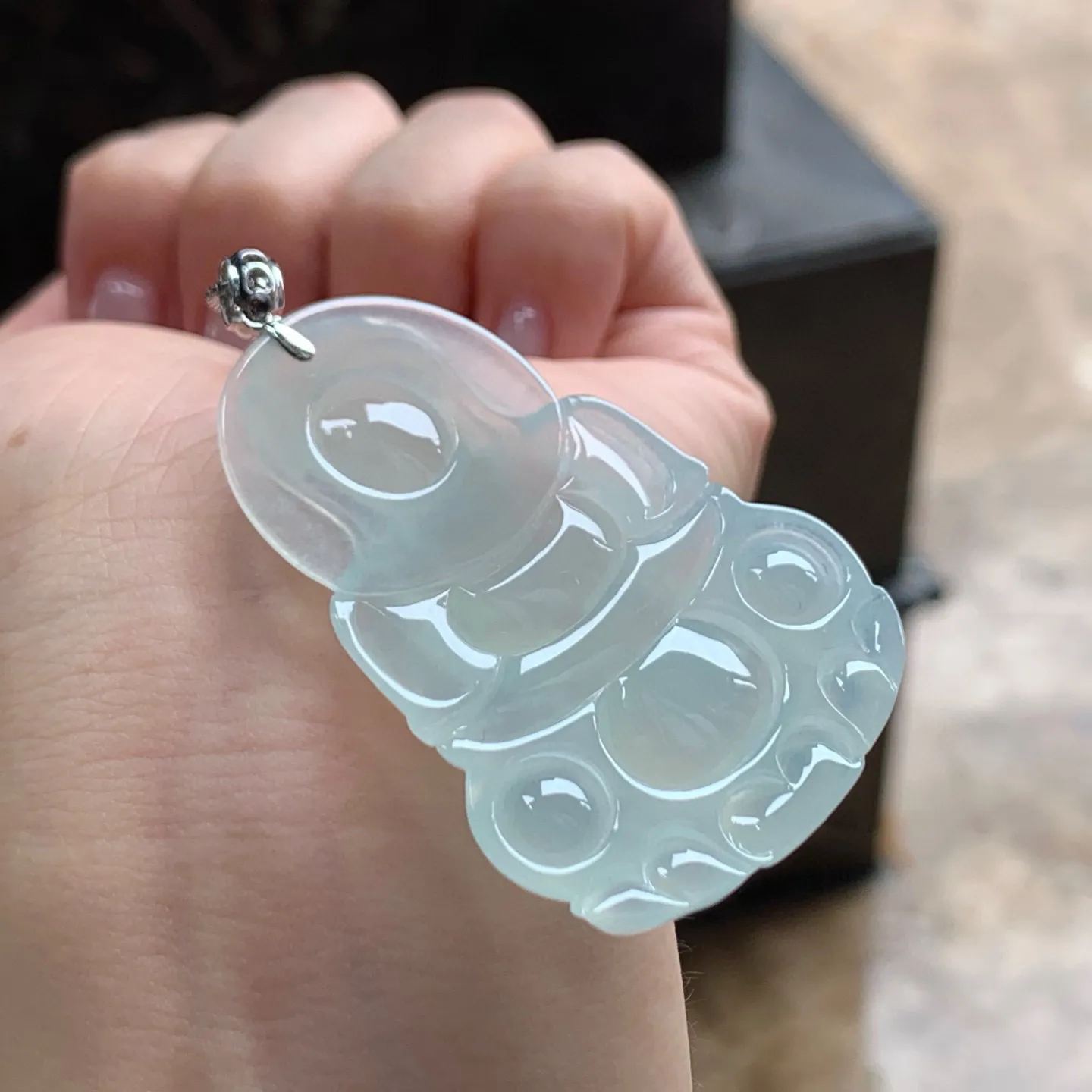 冰种观音
水润 金扣