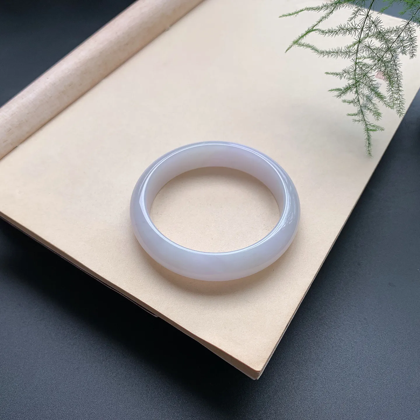 细糯紫正圈手镯 尺寸：58.2-14.8-7.8，无纹裂，细腻光滑，清爽干净，