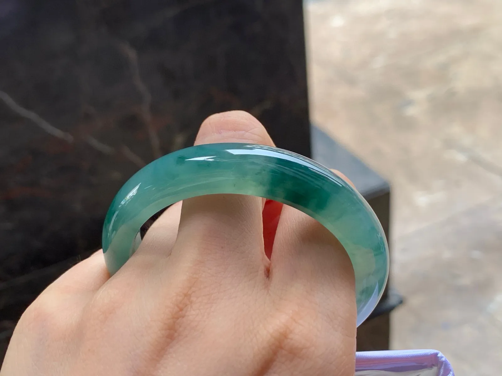 飘花手镯
种好水润 51.5/11.8/7.5mm