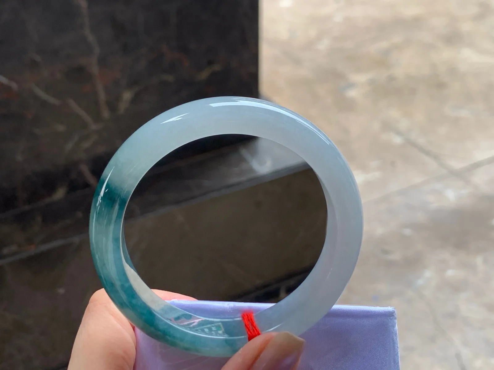 飘花手镯
干净清爽 56.5/12.5/8.5mm
