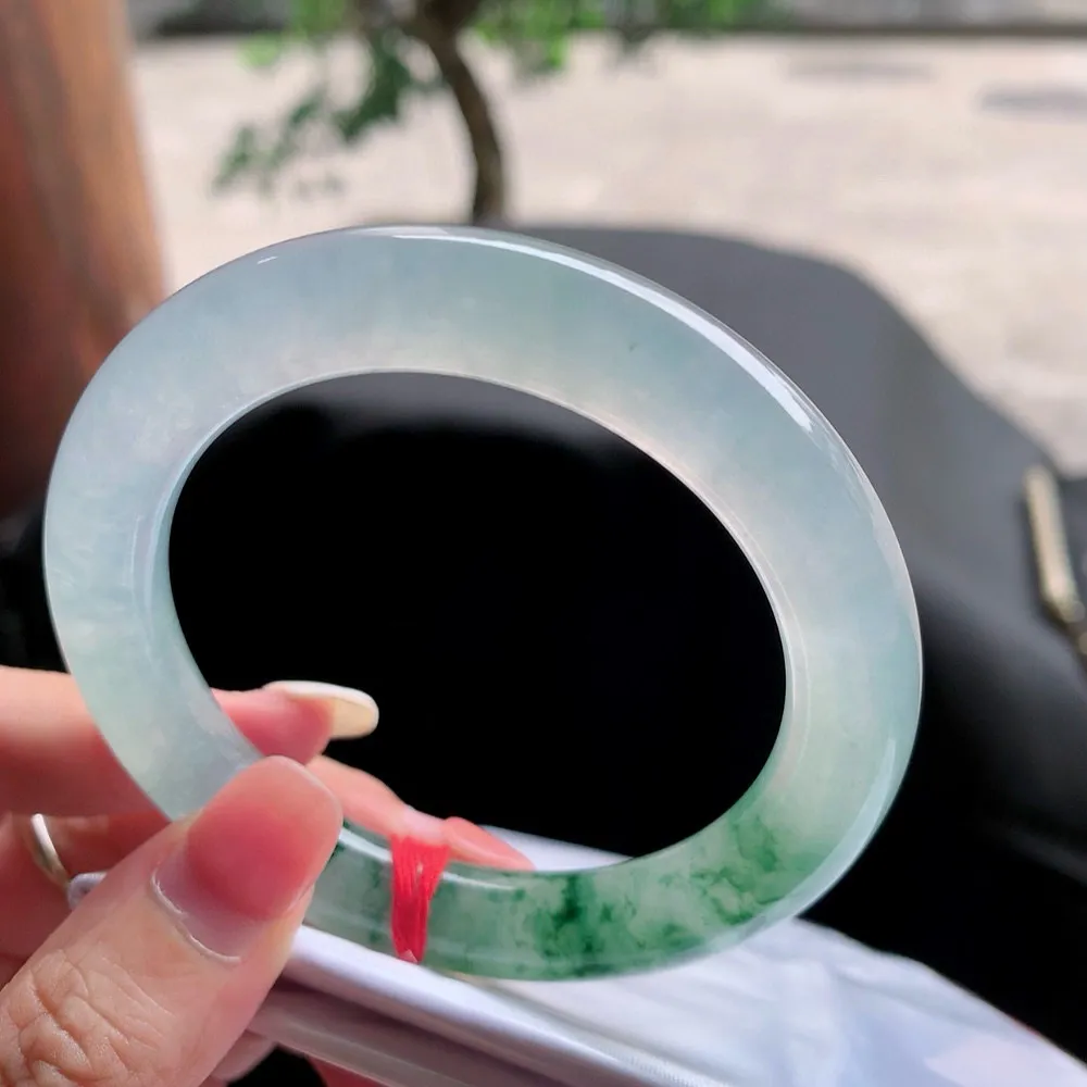 圆条冰玻飘花 无瑕 尺寸:57.6/11.2/10.7 胶感十足