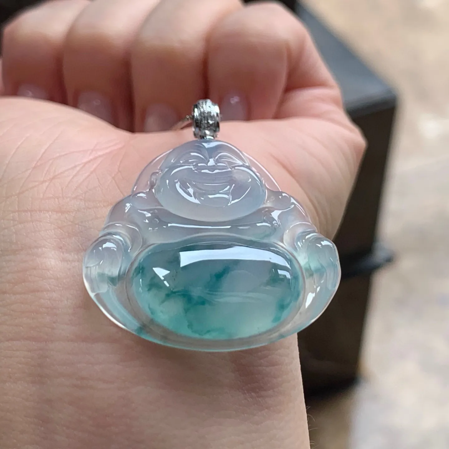 冰种飘花坐佛
种好 金扣