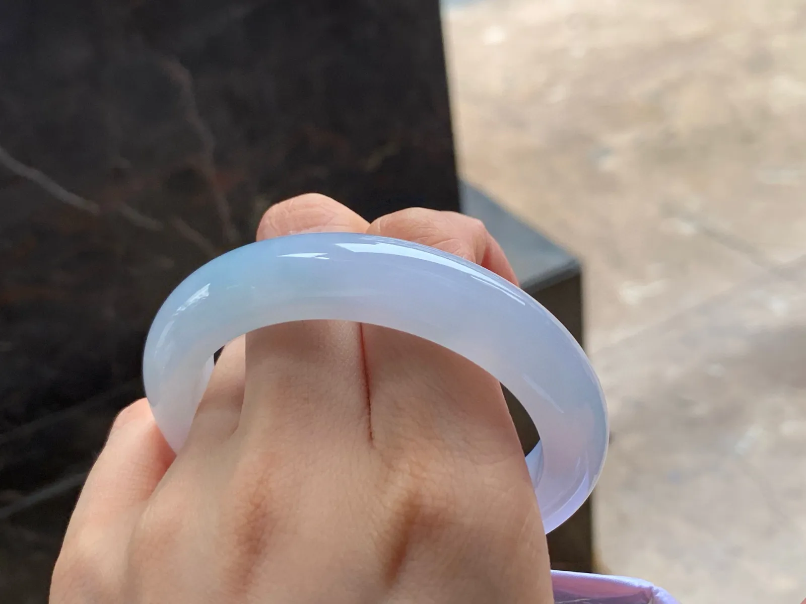 冰淡春手镯
水润55/12/9.3mm