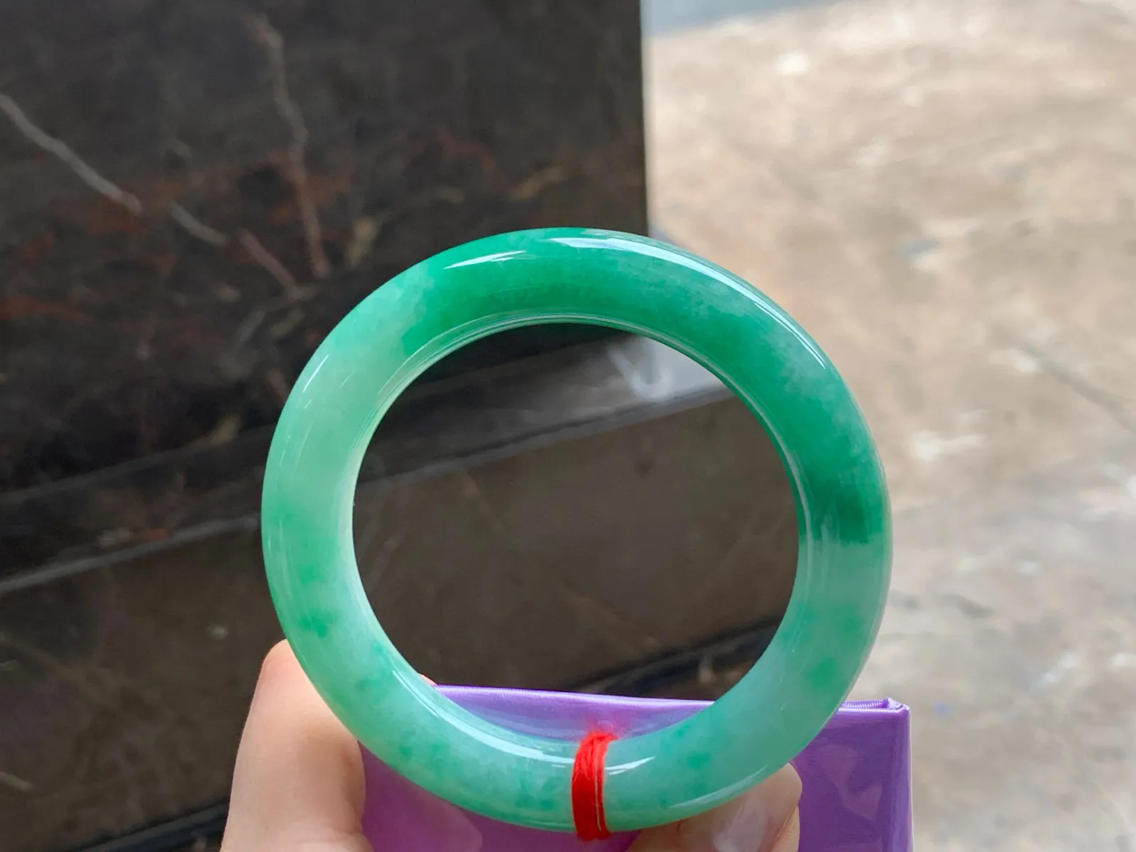 豆绿福镯
干净清爽 56.7/11.7/11.2mm