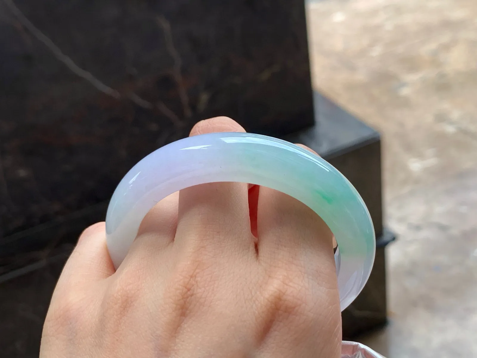冰春彩手镯
水润55/12.8/9.6mm