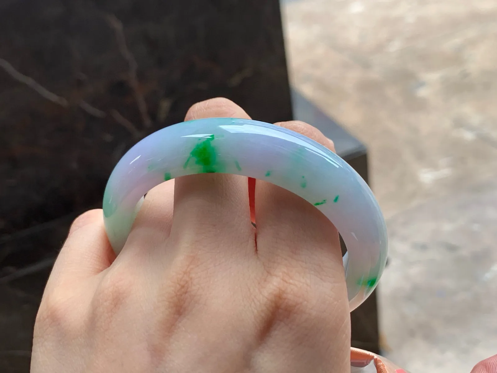春彩手镯
细腻56/14/8.8mm