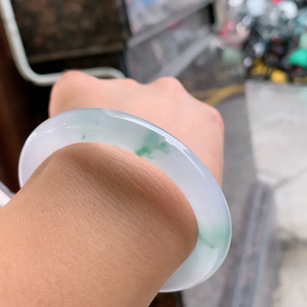 圆条高冰飘花 无瑕 尺寸:52.1/9.3 种水好