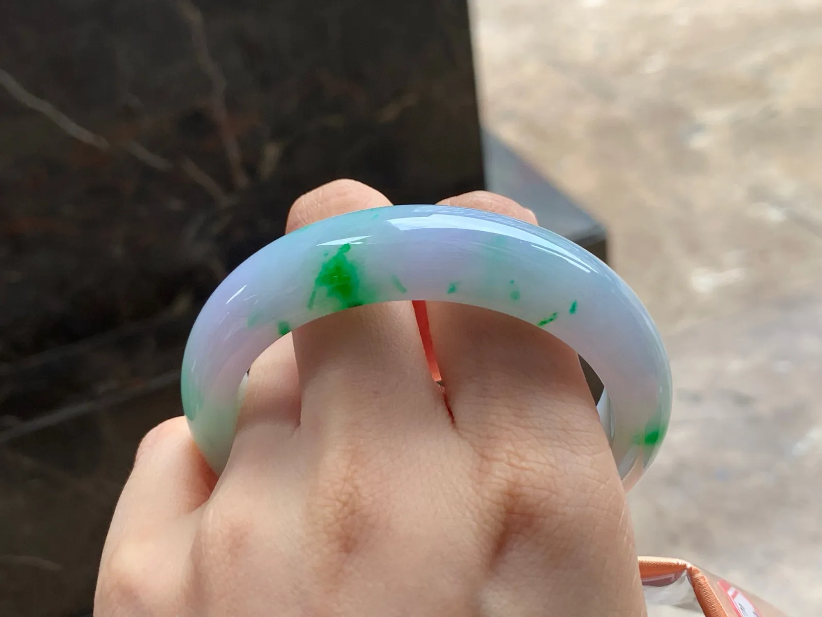春彩手镯
细腻56/14/8.8mm