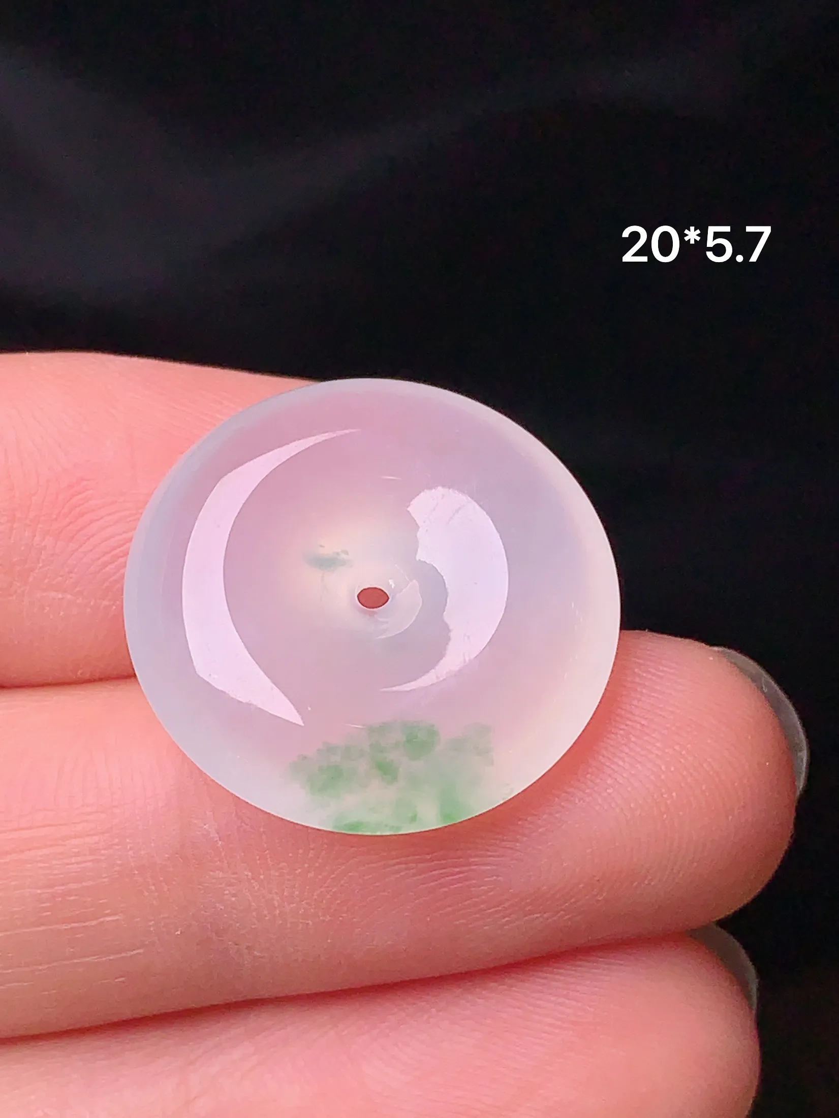 冰种飘绿平安扣吊坠 玉质细腻 水润亮眼 整体尺寸20*5.7