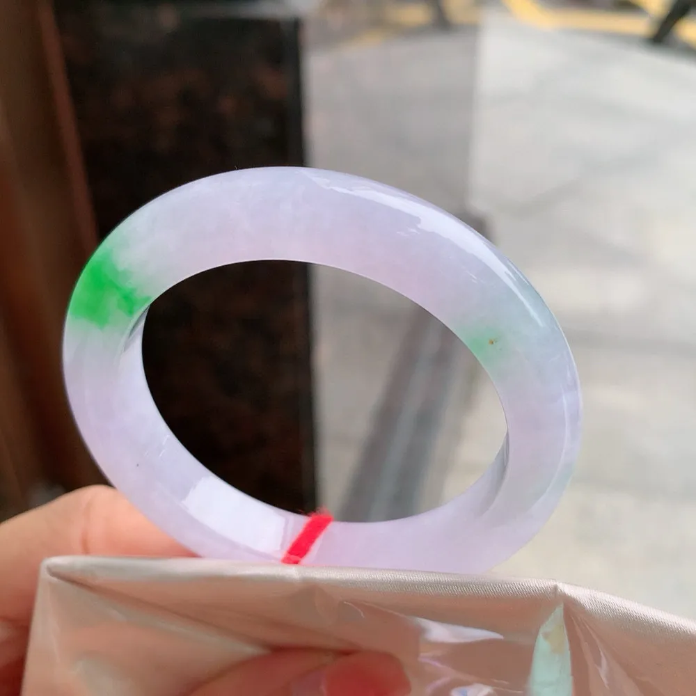 正圈满色冰春彩 一丝皮纹 尺寸:50.9/10.2/8.7 种色兼备