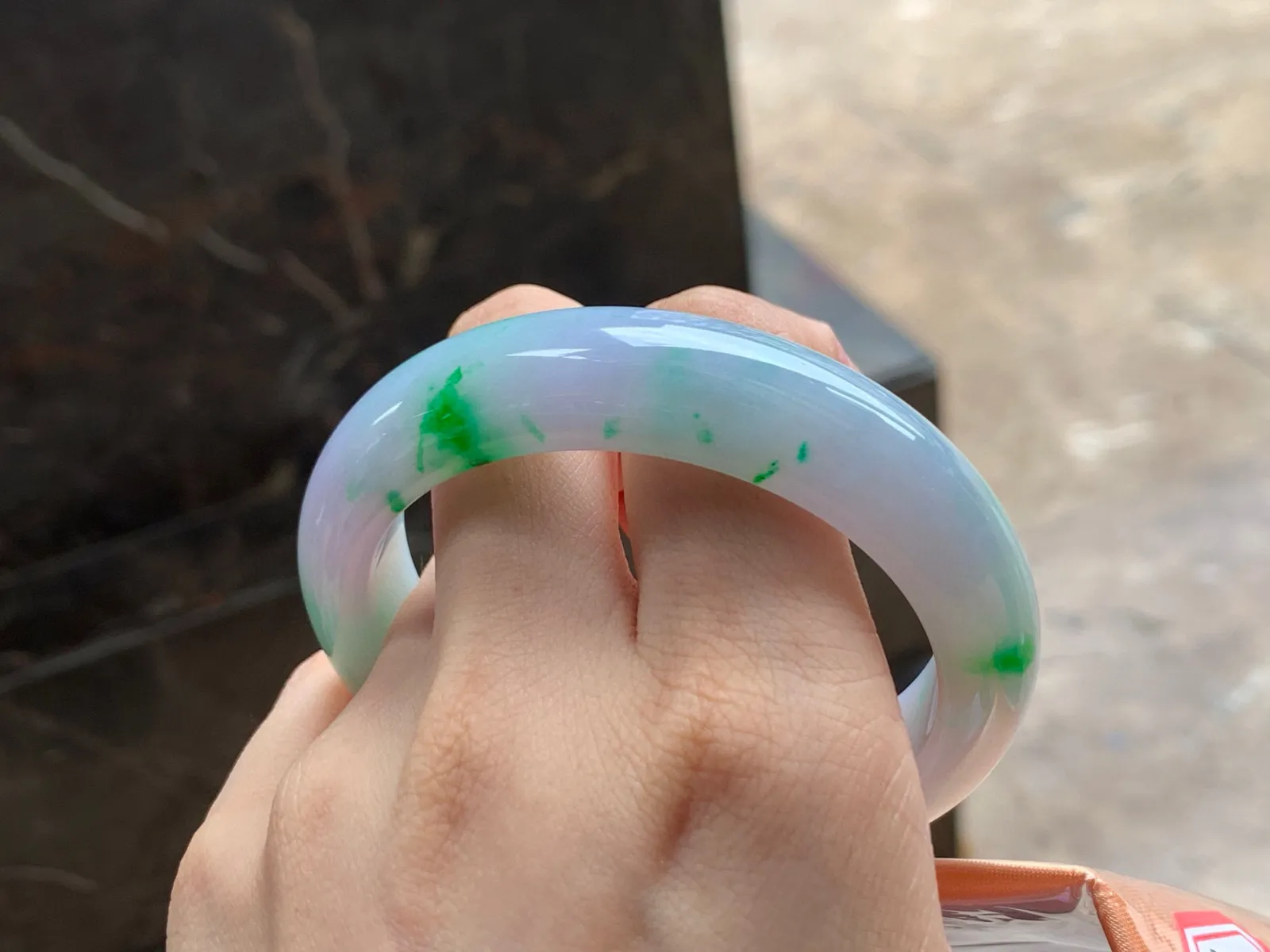 春彩手镯
细腻56/14/8.8mm