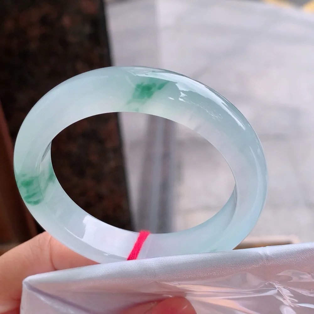 正圈冰玻飘花 无瑕 尺寸:52.7/12.4/8.1 花美 种水好🥰🥰