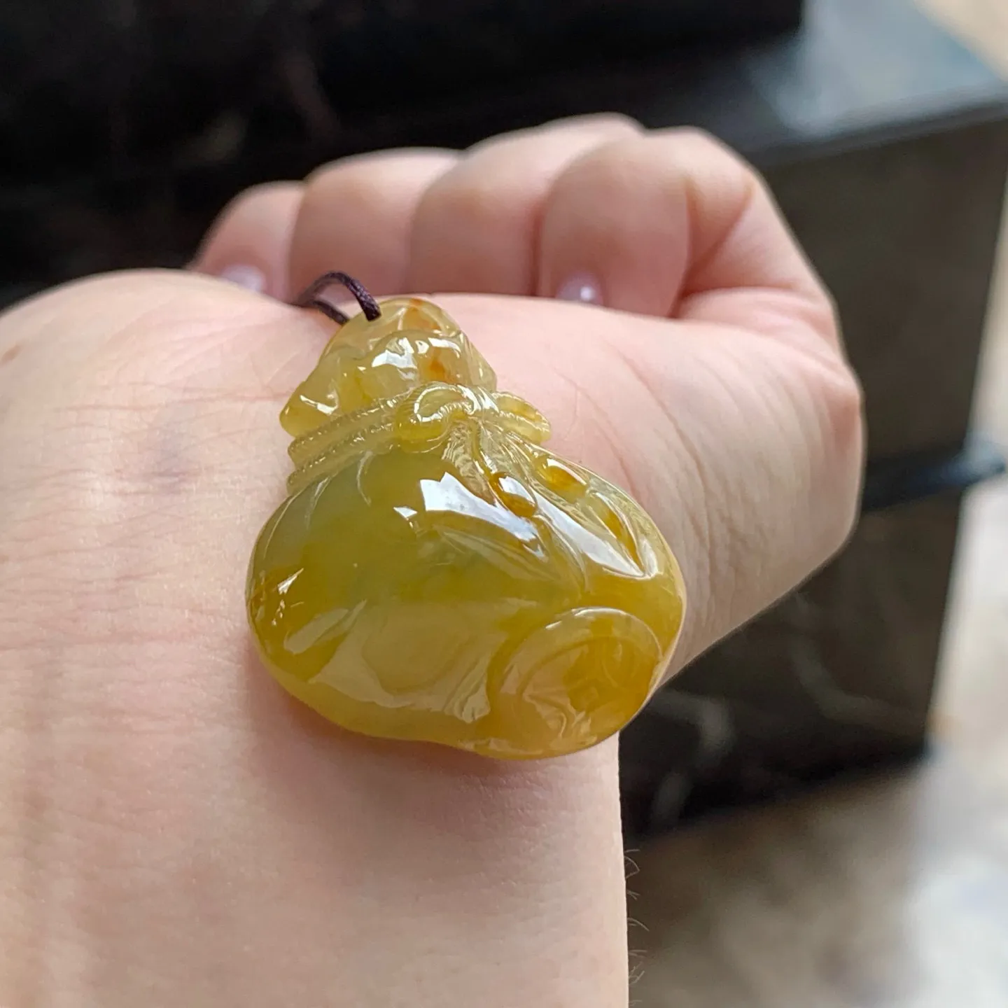 黄翡钱袋子
细腻独特