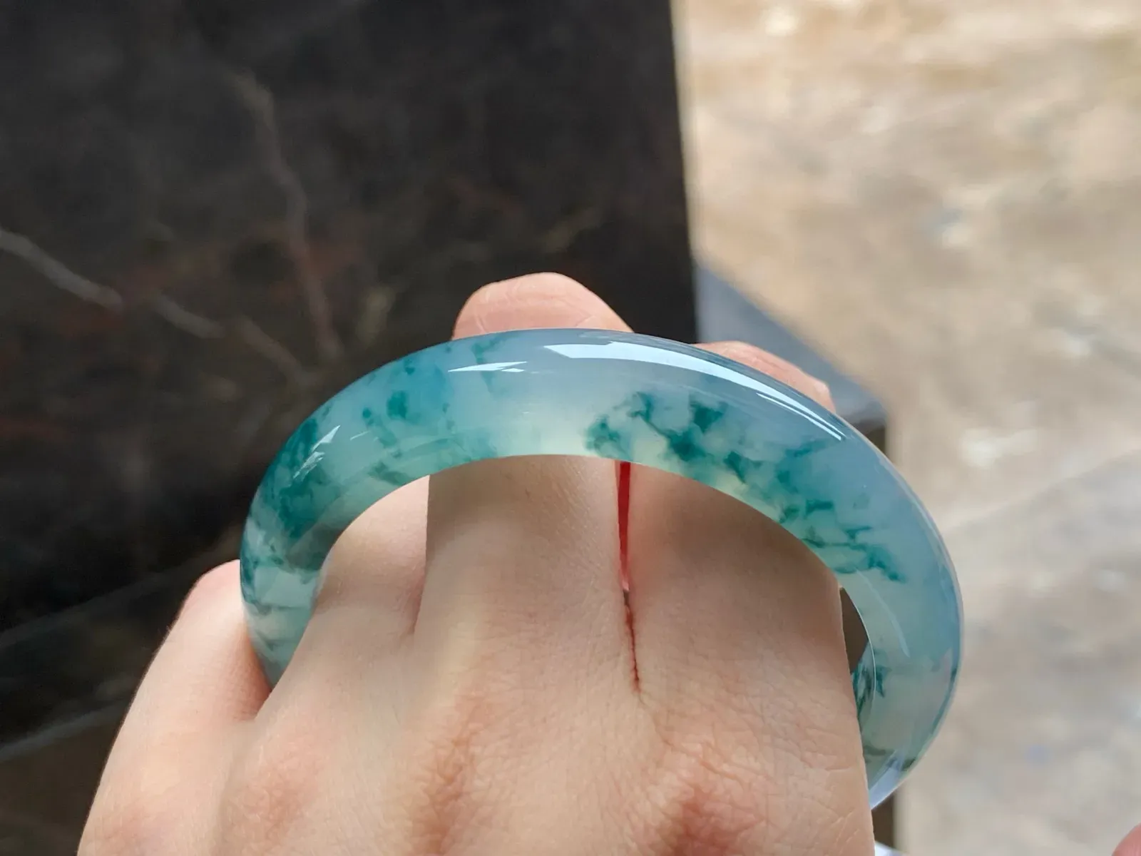 冰种飘花手镯
种好水足 55/12.2/8.6mm