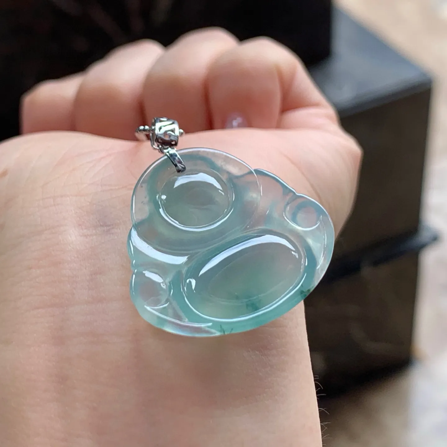 冰晴飘花坐佛
清爽 金扣