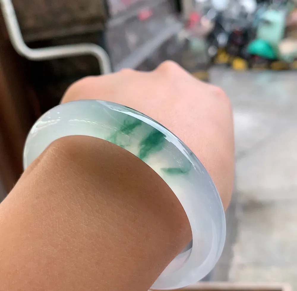 正圈高冰飘花 无瑕 尺寸:54.2/10.8/8 花美️️