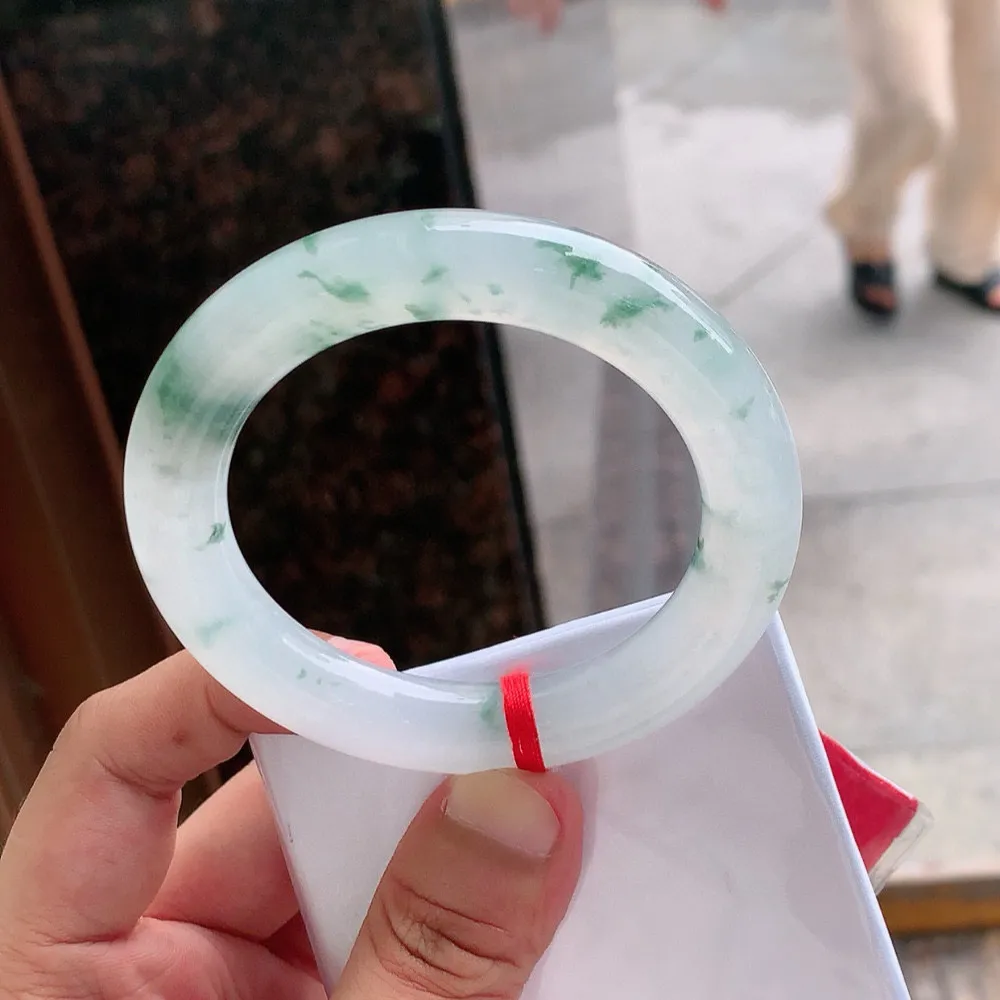 圆条高冰飘花 无瑕 尺寸:56.8/12 花美 种水好🥰🥰